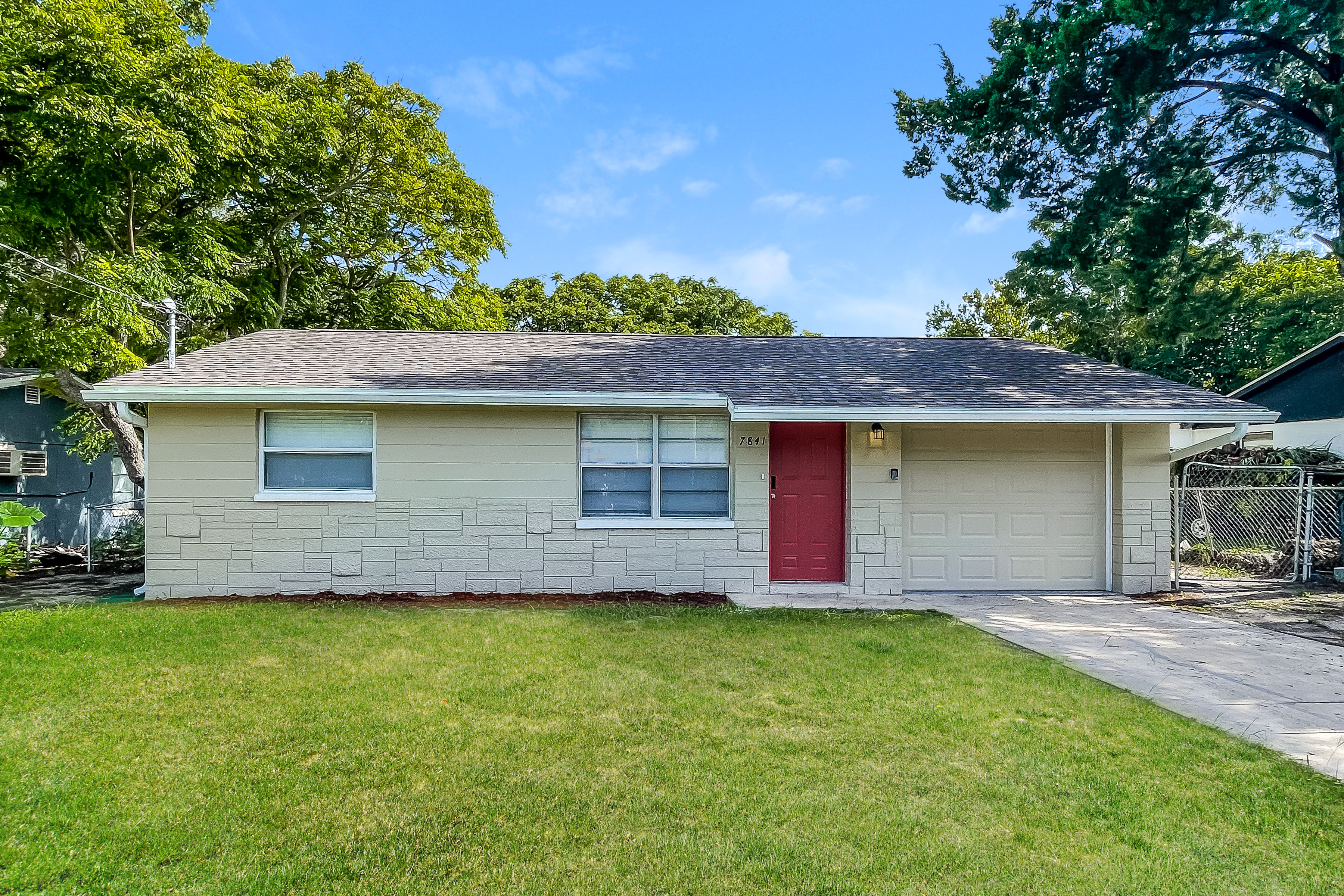 7841 AKRON AVE HUDSON, FL 34667